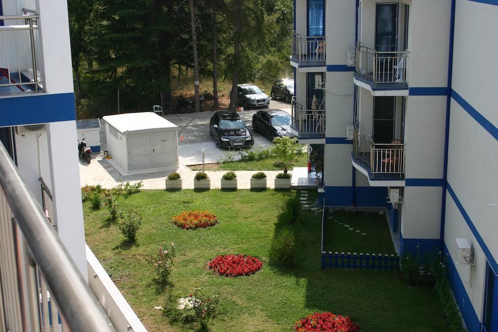 Blue Bay Palace Apart Complex Pomorie Exteriör bild