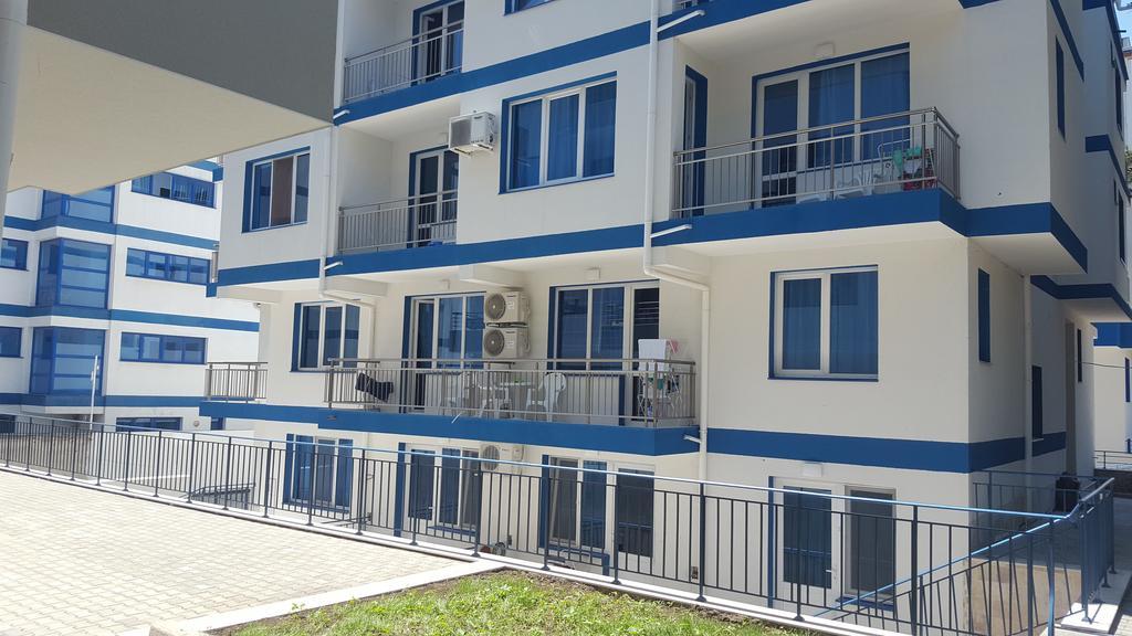 Blue Bay Palace Apart Complex Pomorie Exteriör bild