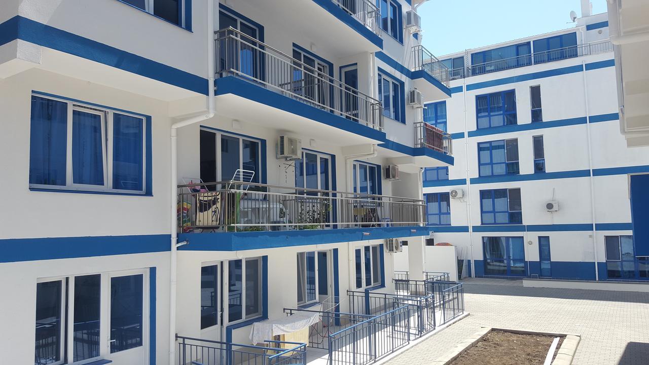 Blue Bay Palace Apart Complex Pomorie Exteriör bild