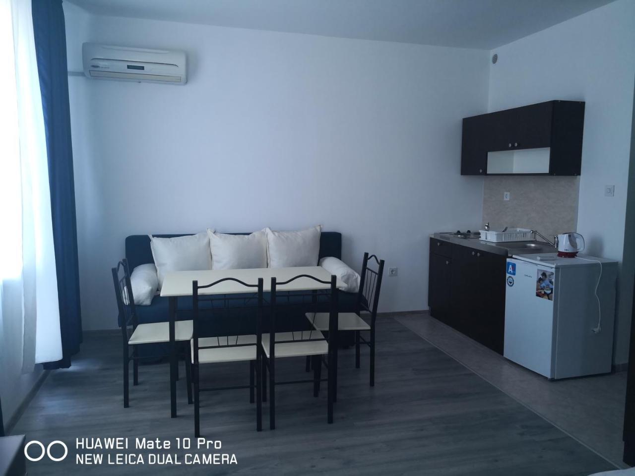 Blue Bay Palace Apart Complex Pomorie Exteriör bild